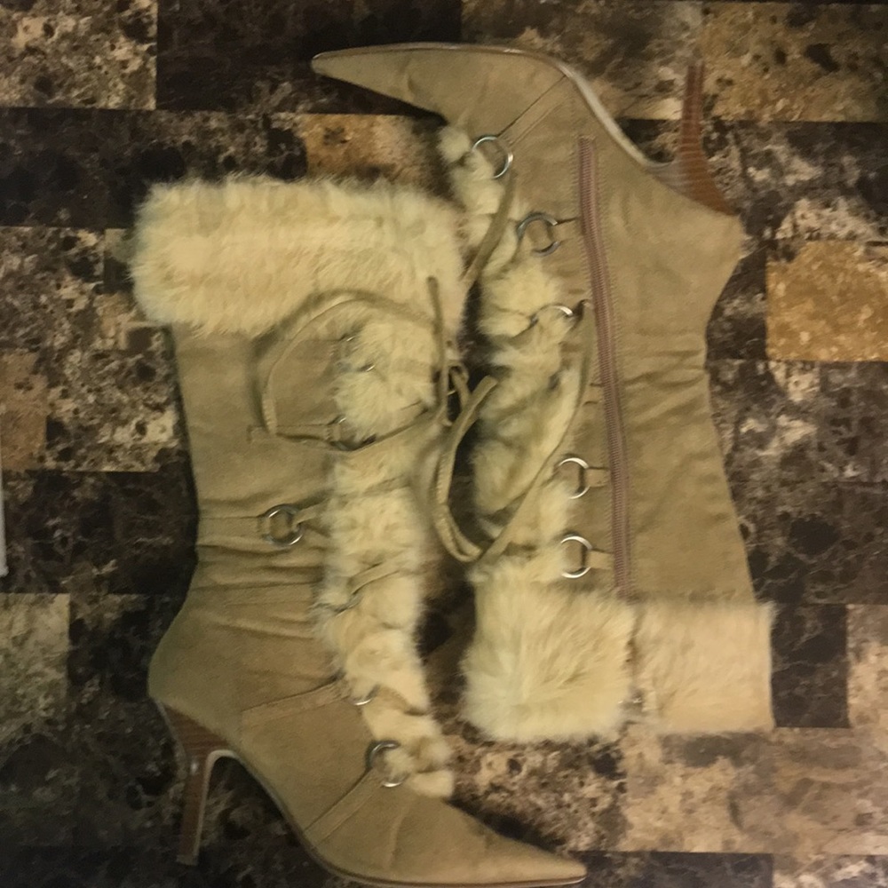 Fur boots